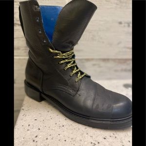 Diesel combat boots size 12 only change is, I use now black flat laces,